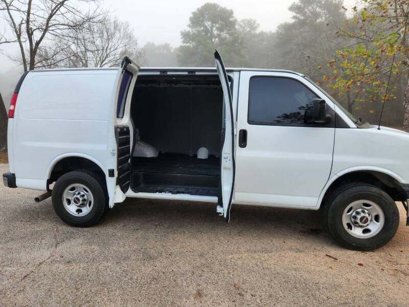 2018 GMC Savana Cargo Work Van photo 25