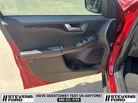 2024 Ford Escape ST-Line