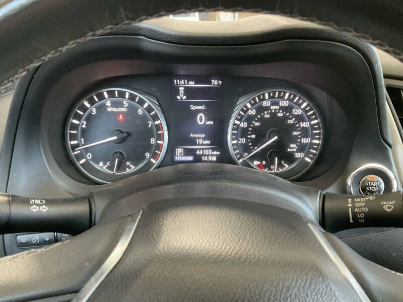 2022 Infiniti Q50 Luxe