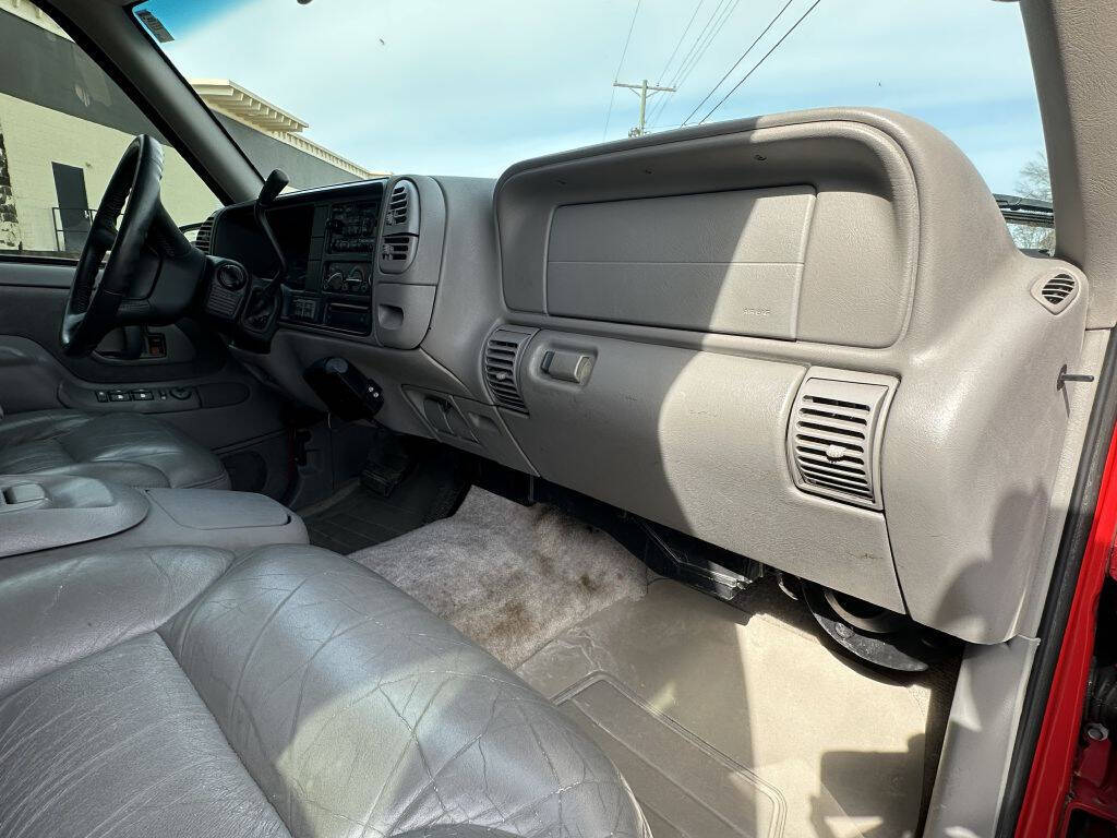 1998 Chevrolet Suburban 44