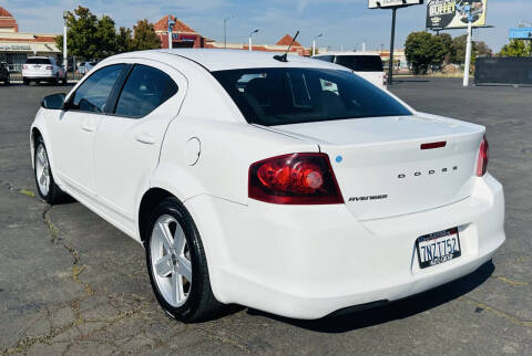 2013 Dodge Avenger SE