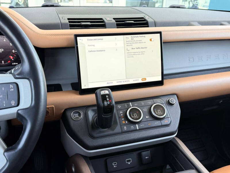 2023 Land Rover Defender 130 First Edition