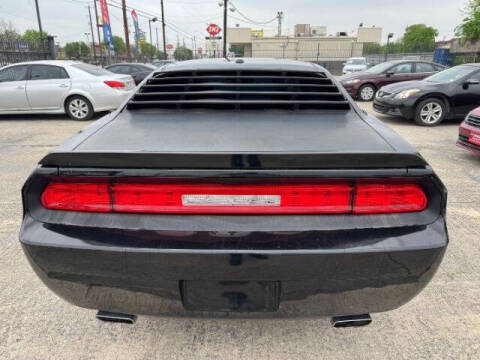 2012 Dodge Challenger SXT