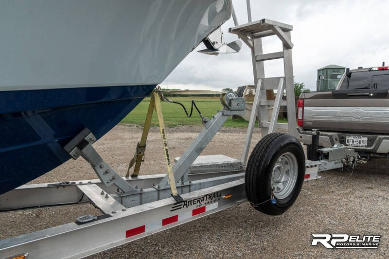 2021 Crevalle 33