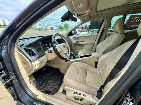 2016 Volvo XC60 T5 Drive-E Premier