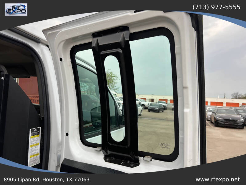 2021 Chevrolet Express 2500
