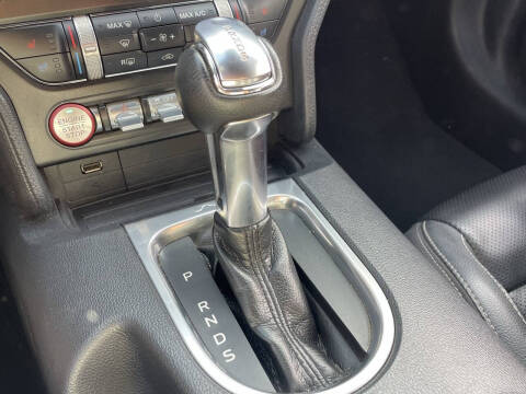 2022 Ford Mustang EcoBoost Premium