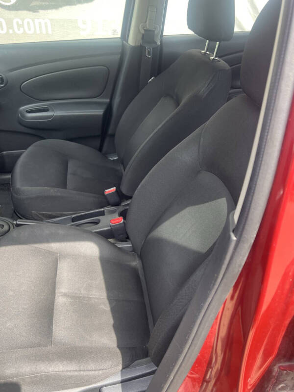 2019 Nissan Versa S Plus