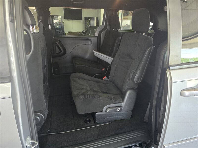 2017 Dodge Grand Caravan SE