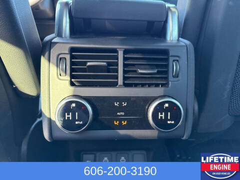 2023 Land Rover Discovery P300 S R-Dynamic