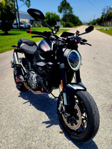 2025 Ducati Monster