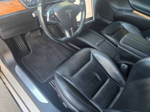 2016 Tesla Model S 75D