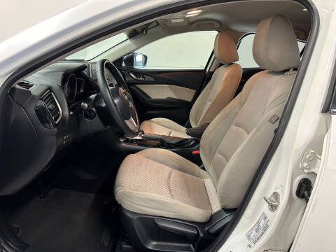 2015 Mazda MAZDA3 i Touring