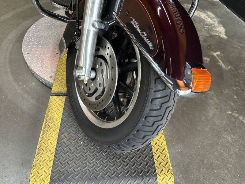 2005 Harley-Davidson® FLHTCUI - Electra Glide®