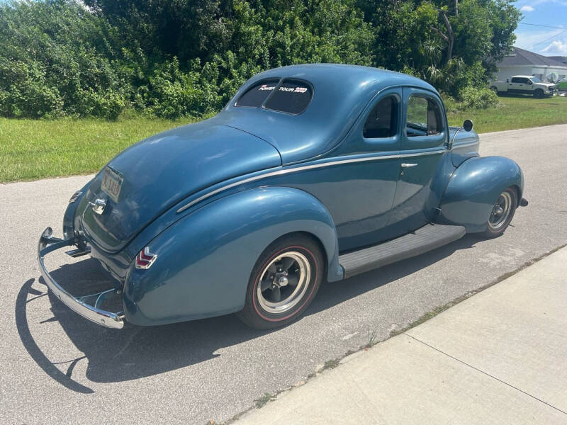 1940 Ford Deluxe
