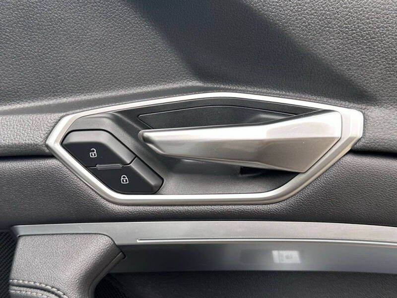 2024 Audi Q8 e-tron quattro Premium Plus