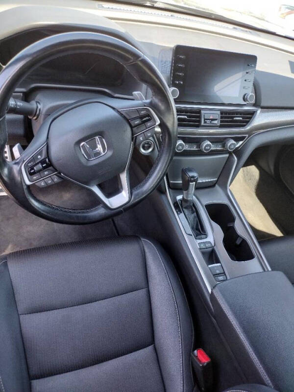 2019 Honda Accord Sport photo 16