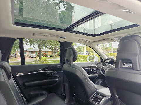 2018 Volvo XC90 T5 Momentum 7-Passenger