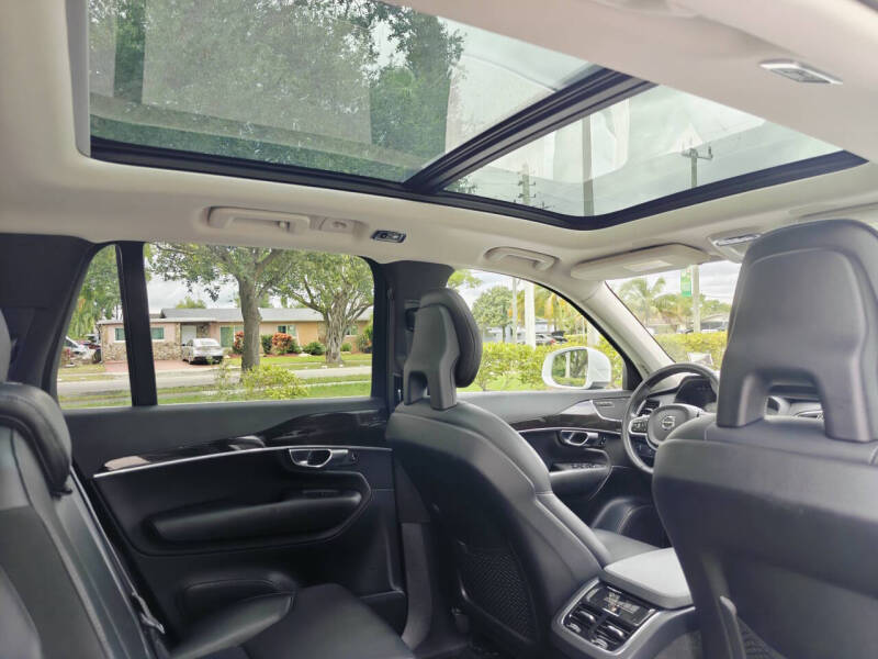 2018 Volvo XC90 T5 Momentum 7-Passenger