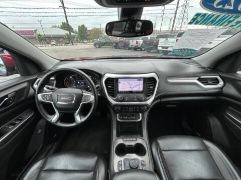 2023 GMC Acadia SLT