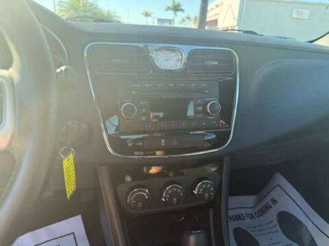 2012 Chrysler 200 Touring