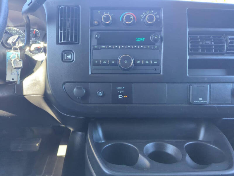 2024 Chevrolet Express 2500