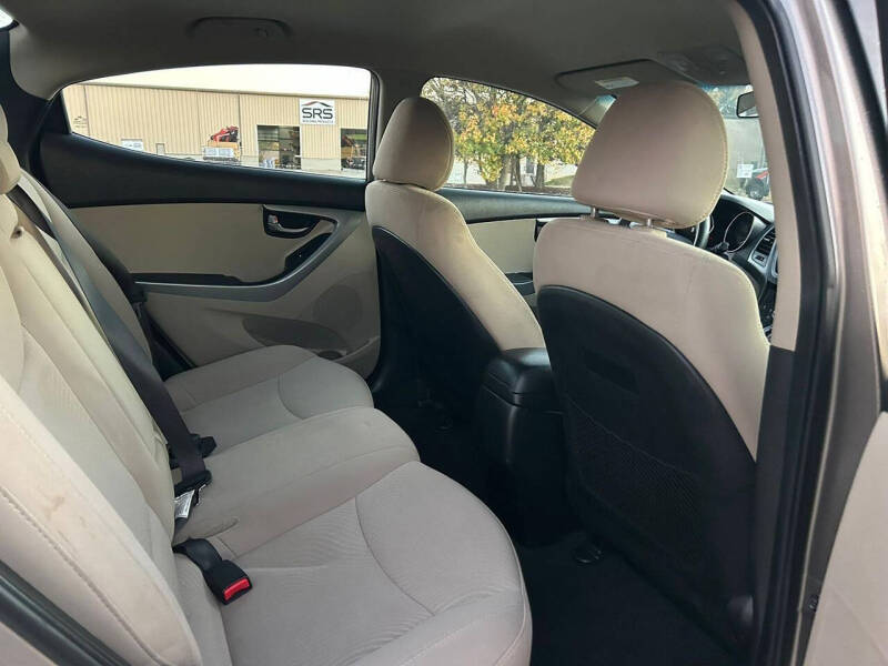 2014 Hyundai Elantra SE