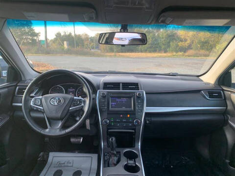 2017 Toyota Camry SE