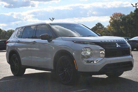 2023 Mitsubishi Outlander SE