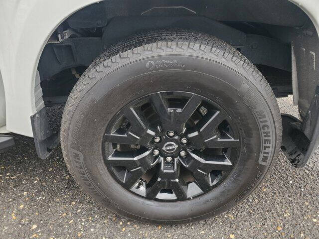 2023 Nissan Frontier SV