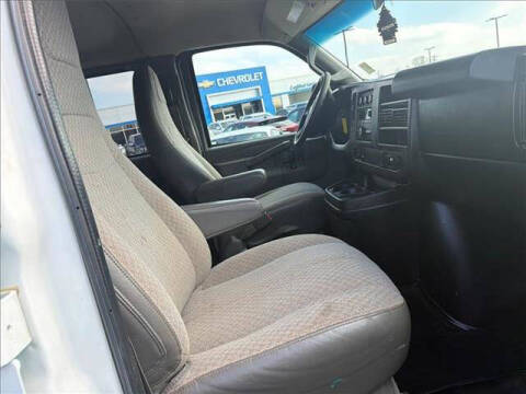 2017 Chevrolet Express LT 2500