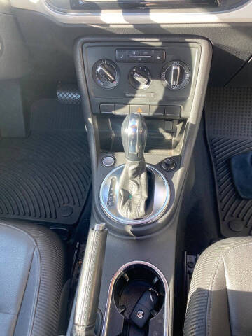 2012 Volkswagen Beetle 2.5L