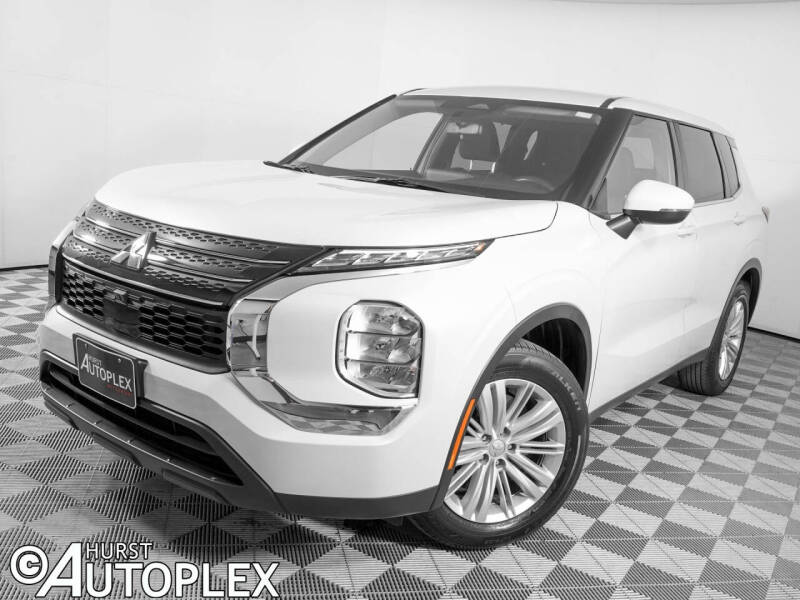 2023 Mitsubishi Outlander ES