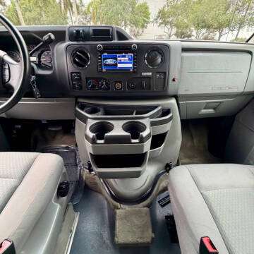 2011 Ford E-350