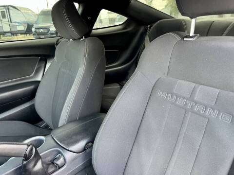 2022 Ford Mustang EcoBoost