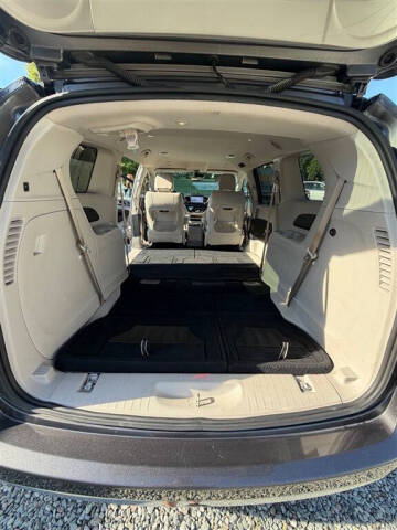 2021 Chrysler Pacifica Touring L