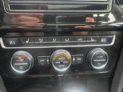 2015 Volkswagen Golf TSI SEL