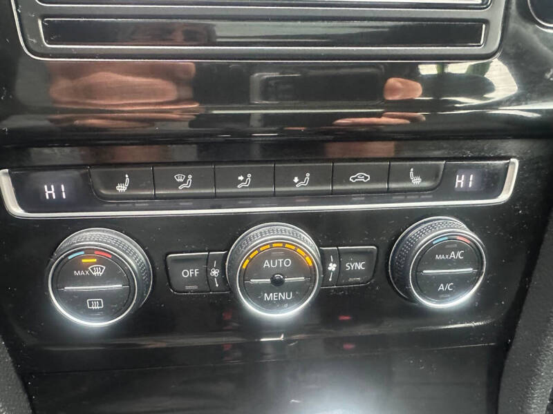 2015 Volkswagen Golf TSI SEL