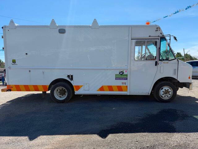 2016 Freightliner MT55 Chassis