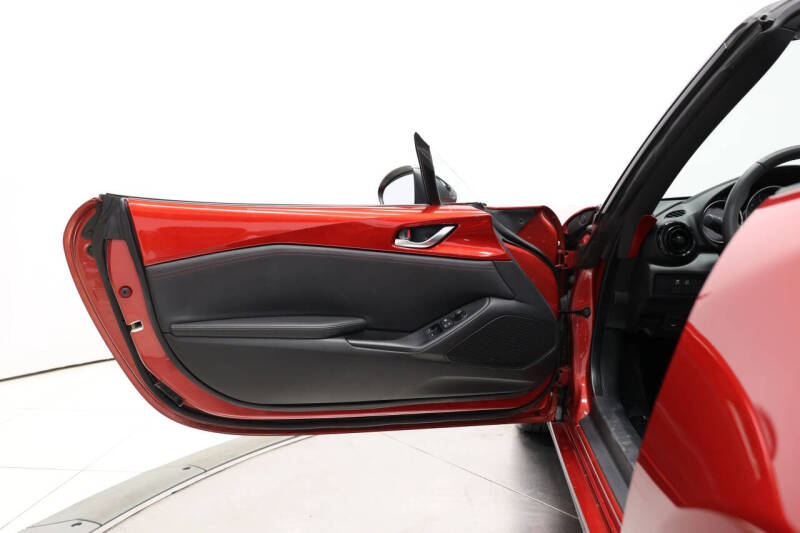 2016 Mazda MX-5 Miata Club