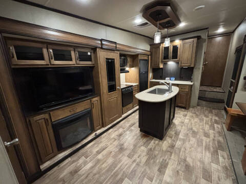 2017 Grand Design Reflection  323BHS