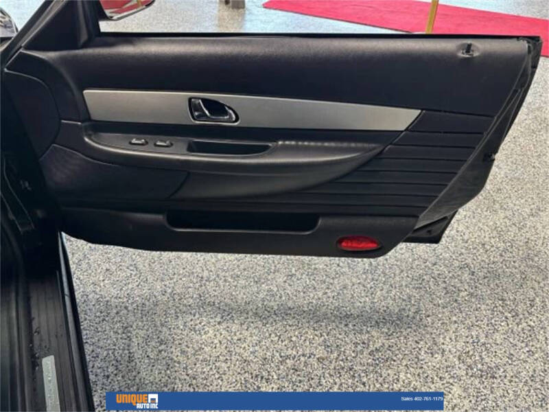 2005 Ford Thunderbird Deluxe