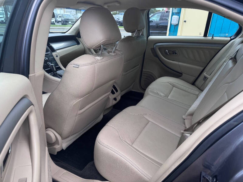 2013 Ford Taurus SEL