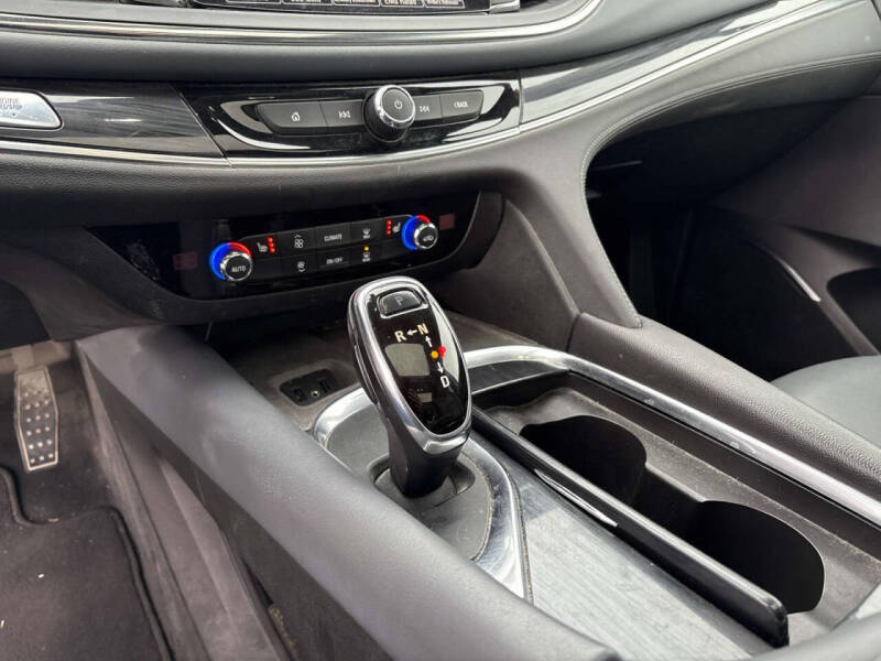 2018 Buick Enclave Essence