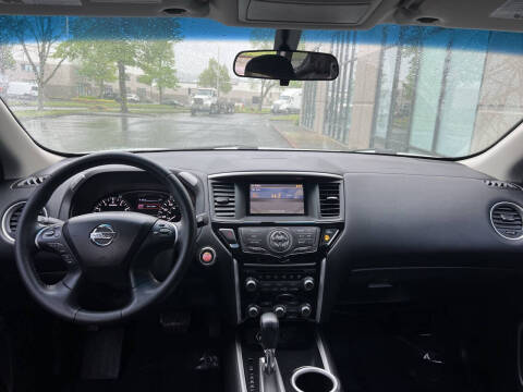 2014 Nissan Pathfinder SV
