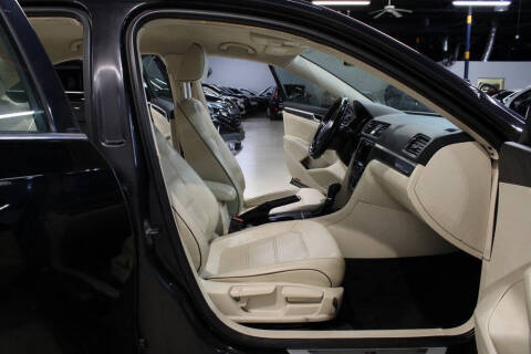 2017 Volkswagen Passat 1.8T R-Line