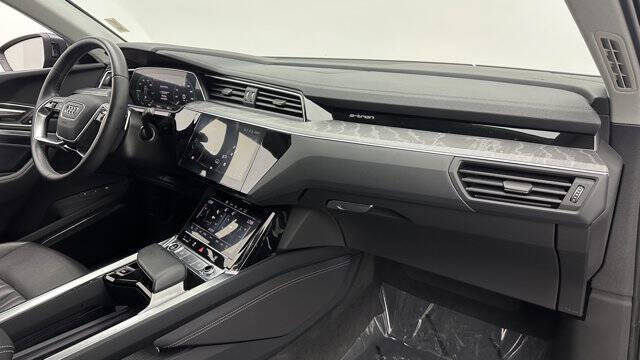 2024 Audi Q8 e-tron quattro Premium Plus