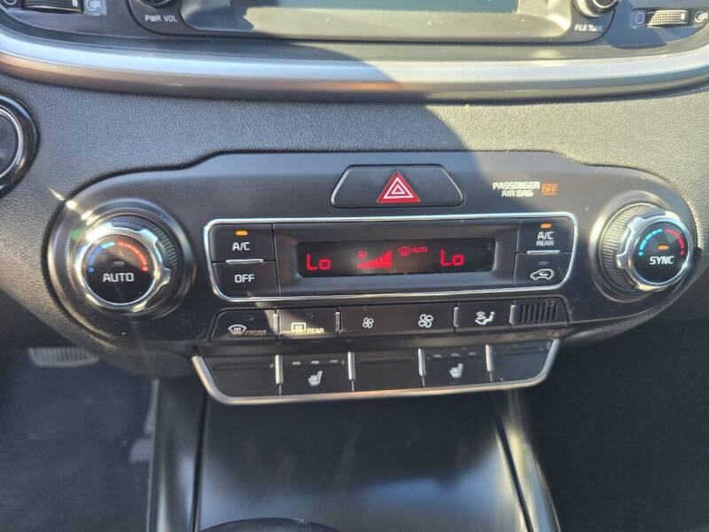 2020 Kia Sorento LX V6