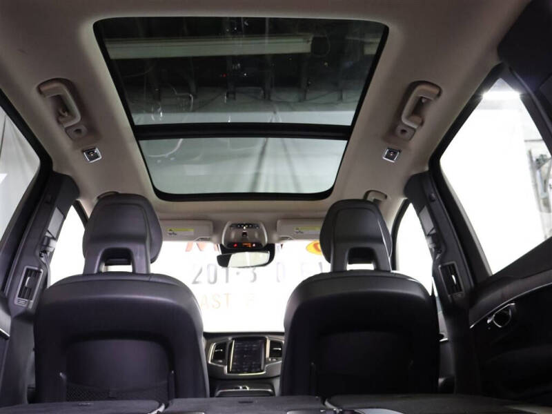 2020 Volvo XC90 T5 Momentum