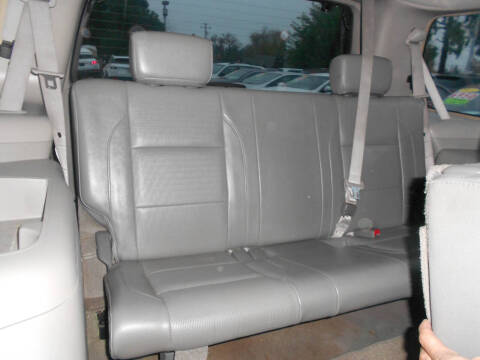 2004 Nissan Armada SE